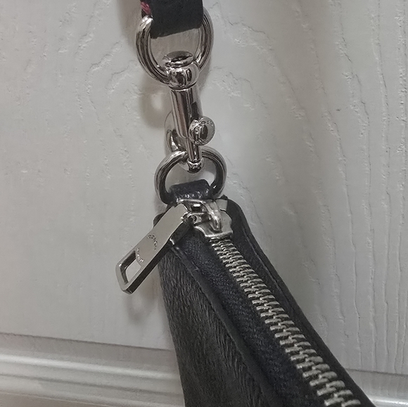 COACH/ MARVEL Limited Edition Crossbody - Picture 8 of 12